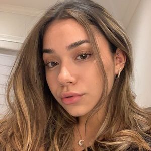 Meet your Posher, Alea